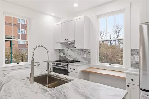 Kitchen - 511 E 2nd Ave, Tarentum, PA 15084 photo 3 of 5