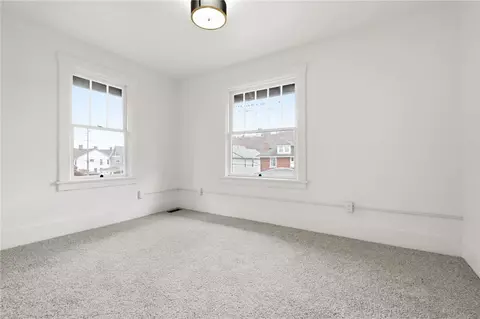 Bedroom - 511 E 2nd Ave, Tarentum, PA 15084 photo 3 of 5