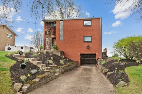 419 Amherst Ave, Coraopolis, PA 15108