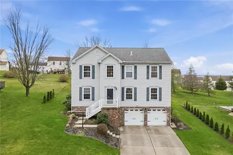 522 Grandshire Dr, Cranberry Township, PA 16066