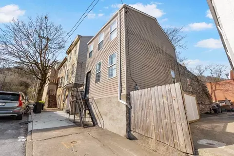 106 S 10th St, Pittsburgh, PA 15203