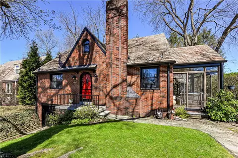 217 Monroe Dr, Pittsburgh, PA 15229