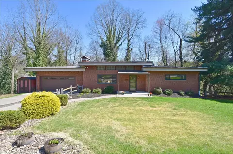 110 Circle Dr, Pittsburgh, PA 15237