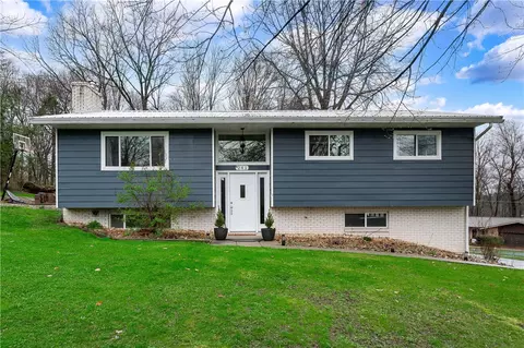 241 La Ray Dr, Butler, PA 16001