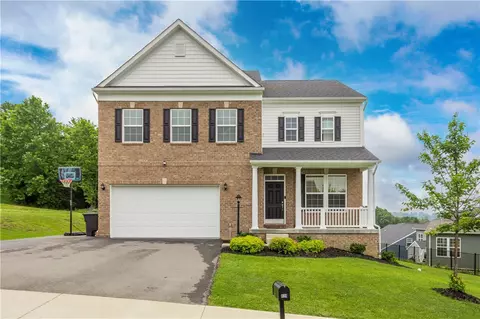 829 Frickwood Dr, South Park, PA 15129