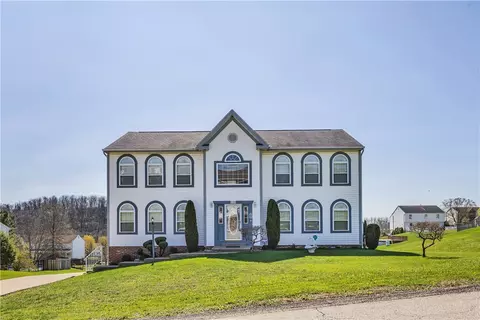 3120 Dove Dr, Irwin, PA 15642