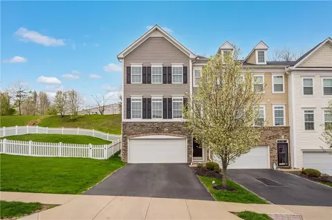 22 Truman Cir, Mckees Rocks, PA 15136