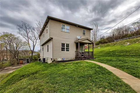 19 Lilly Ln, Manor, PA 15665