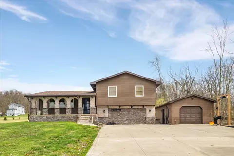 1760 Banning Rd, Dawson, PA 15428