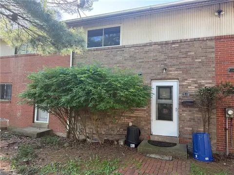 2510 Park Hill Dr, Pittsburgh, PA 15221