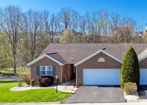113 Merion Ct, Greensburg, PA 15601