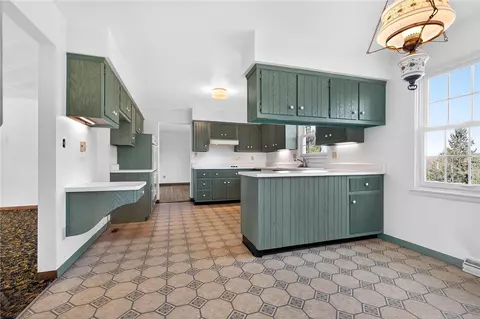 Kitchen - 110 Spring Dr, Apollo, PA 15613 photo 7 of 7