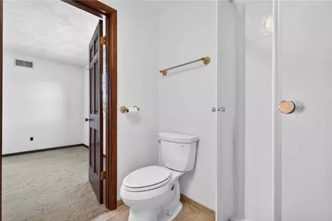 Bath - 110 Spring Dr, Apollo, PA 15613 photo 6 of 6