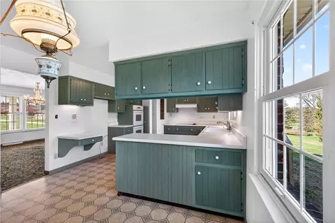 Kitchen - 110 Spring Dr, Apollo, PA 15613 photo 6 of 7
