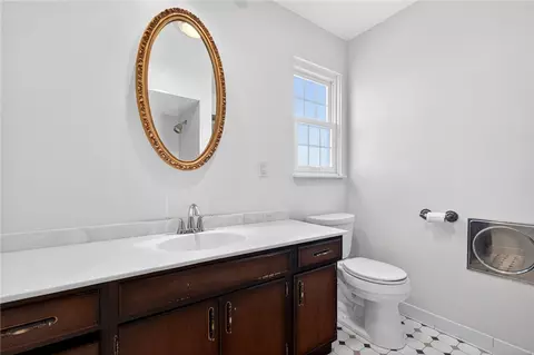 Bath - 110 Spring Dr, Apollo, PA 15613 photo 3 of 6