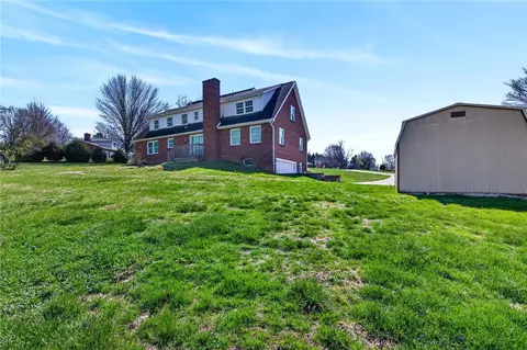 Exterior - 110 Spring Dr, Apollo, PA 15613 photo 4 of 8