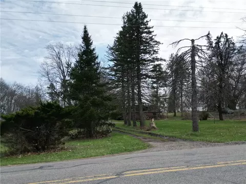 523 Unionville Rd, Butler, PA 16001