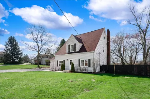 431 Sunset Dr, Butler, PA 16001