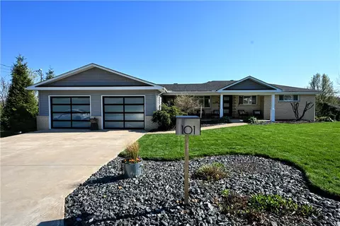 101 Meadow Dr, Elizabeth, PA 15037