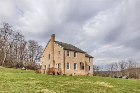 339 Lindsay Rd, Zelienople, PA 16063