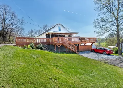 134 Francis Rd, Perryopolis, PA 15473