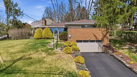 1219 Cocker, Bethel Park, PA 15102