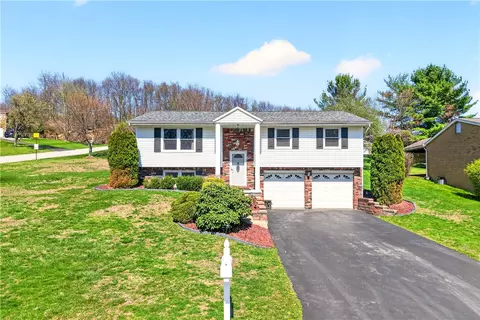625 Stamford Dr, Greensburg, PA 15601