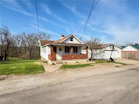 1350 Paradise Ave, Belle Vernon, PA 15012