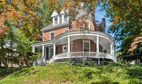 329 Bank St, Sewickley, PA 15143