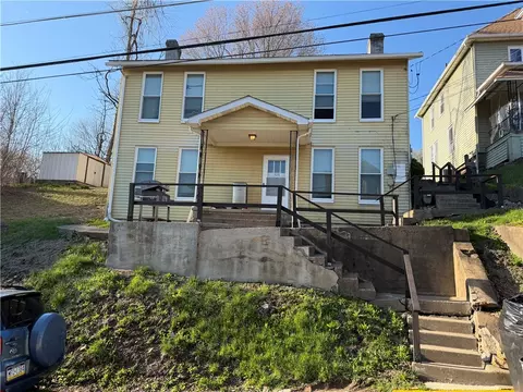 525 Franklin St, Freeport, PA 16229