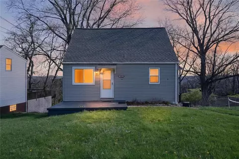 622 Ascension Dr, West Mifflin, PA 15122