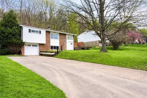 125 Alpine Village Dr, Monroeville, PA 15146
