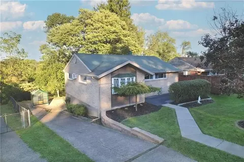 140 Windsor Dr, Pittsburgh, PA 15235