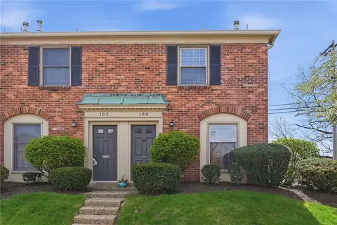 100 Jamestown Ct, Pittsburgh, PA 15216