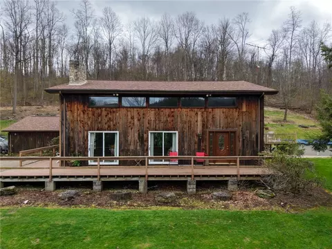1240 Martin Rd, Apollo, PA 15613