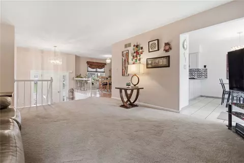306 Covington Ct, Seven Fields, PA 16046 photo 6