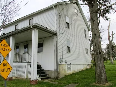 Exterior - 376 Penn Ave, Everson, PA 15631 photo 4 of 7