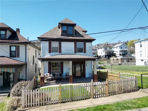 444 Olive Ave, Charleroi, PA 15022