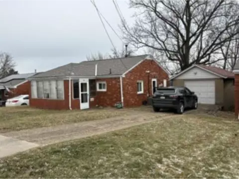 104 Delrose Dr, Mckeesport, PA 15133