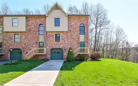 623 Sunset Cir, Cranberry Township, PA 16066