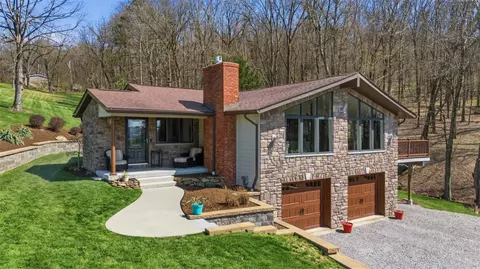 128 Swain Hill Rd, Harmony, PA 16037