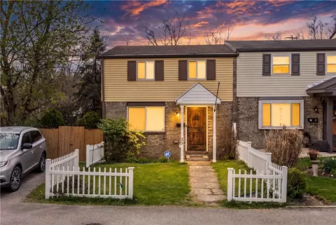 25 Krist Glen Dr, Pittsburgh, PA 15218