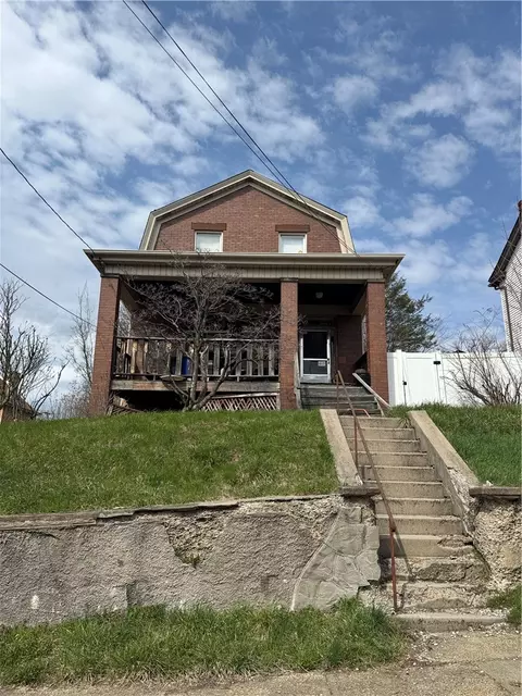 417 Fisher St, Pittsburgh, PA 15210