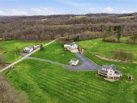 20 Walker Rd, Burgettstown, PA 15021