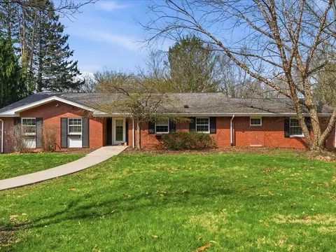 444 Mcelheny Rd, Glenshaw, PA 15116