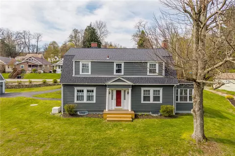 705 Walnut St, Crescent, PA 15046