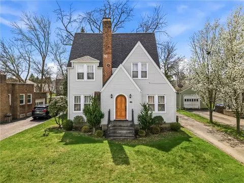 1034 Myrtle Pl, Sharon, PA 16146