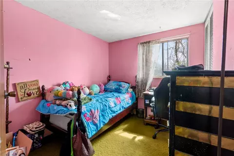 Bedroom - 1781 Ivanhoe Dr, Irwin, PA 15642 photo 3 of 7