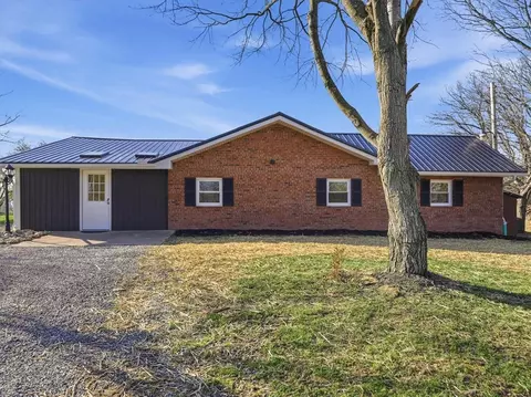 730 Fletcher Rd, Beaver, PA 15009