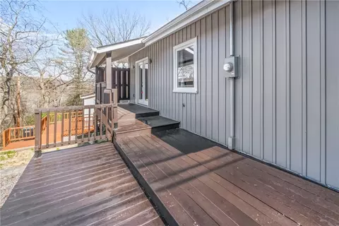 337 Grandview Dr, Indianola, PA 15051